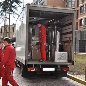 Заказать грузового такси с грузчиками для перевозки имущества